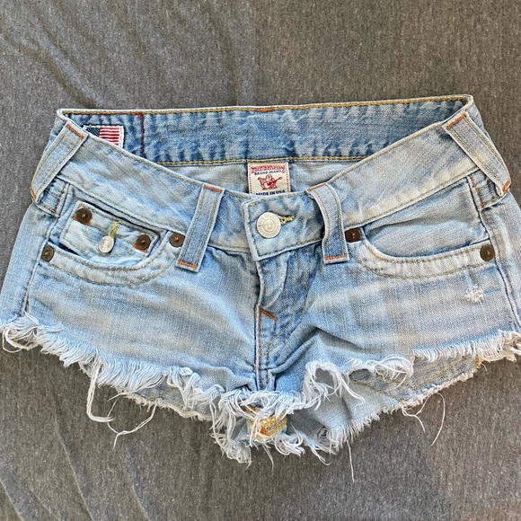 TRUE RELIGION JEAN SHORTS - Picture 1 of 3